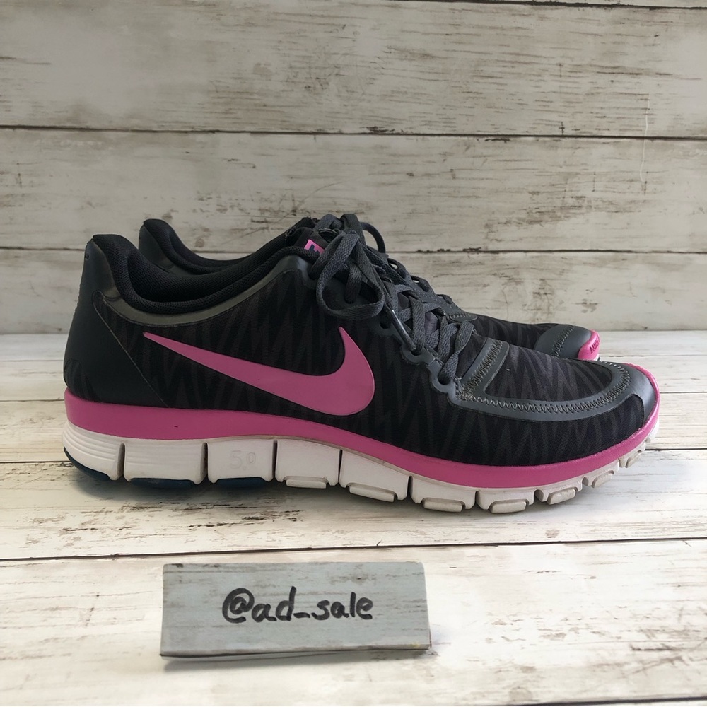 NIKE Free 5.0 Women’s Black/Pink Sneakers Size 10